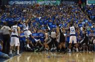 Vince Carter #25 of the Dallas Mavericks shoots the game winning shot in Game 3.